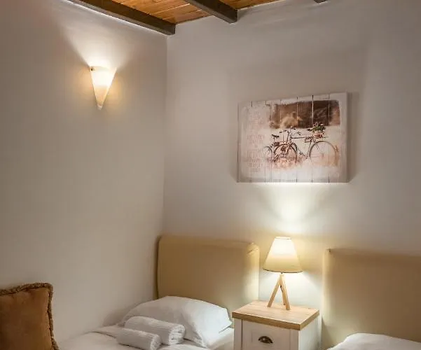 The White House * 索菲亞