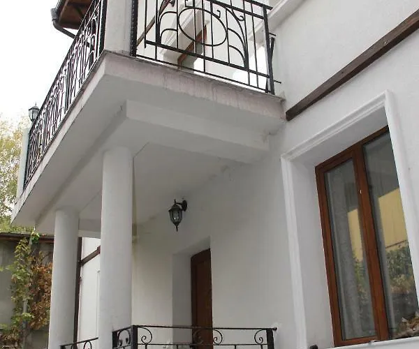 The White House 招待所 索菲亞