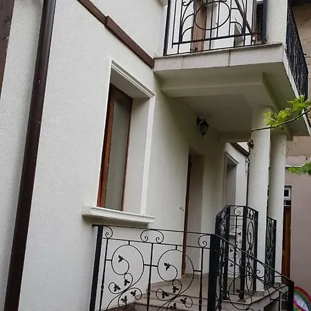 The White House Sofia