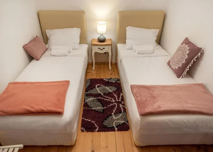 Pensión The White House