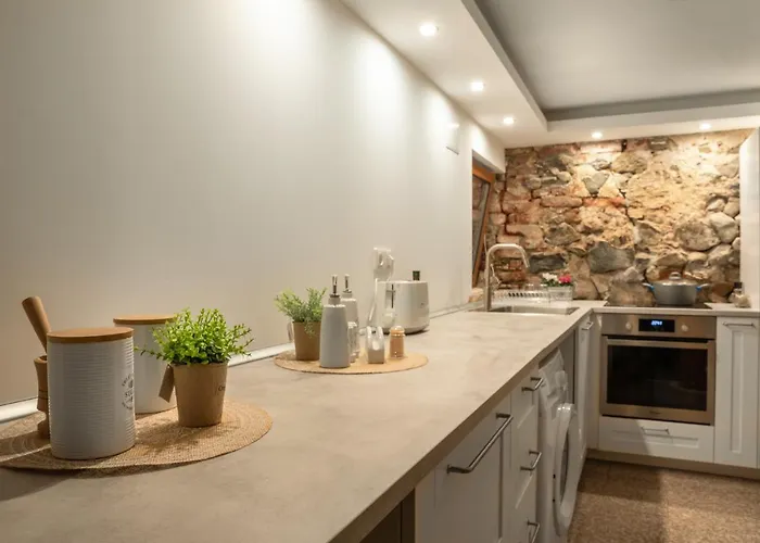 The White House Pensión