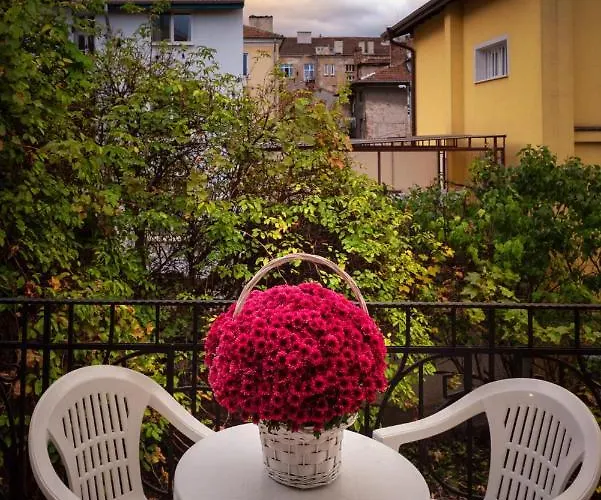 The White House Pensión